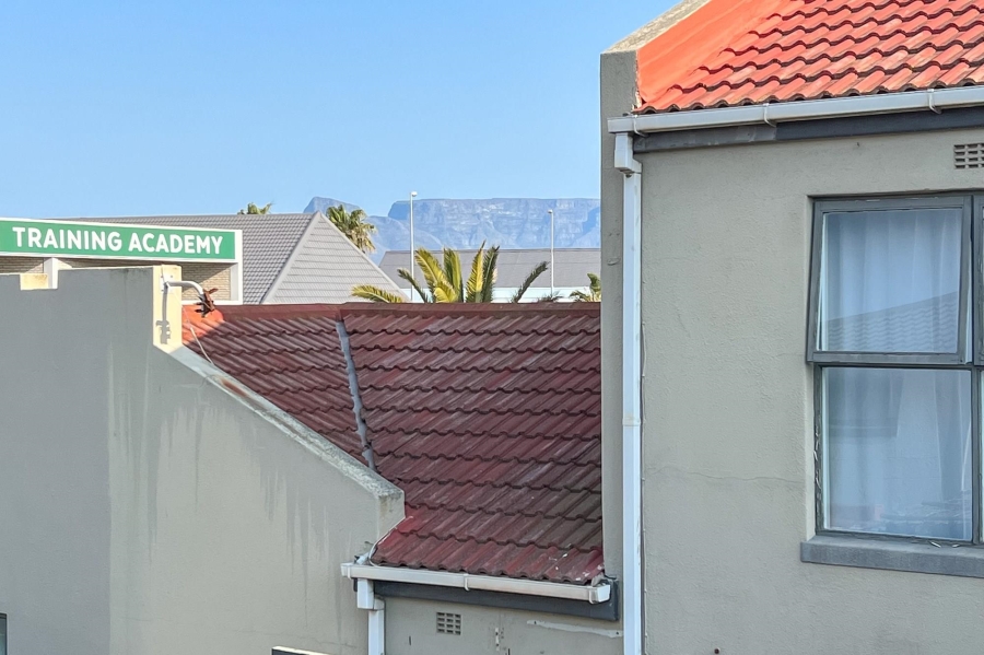 2 Bedroom Property for Sale in Bloubergrant Western Cape
